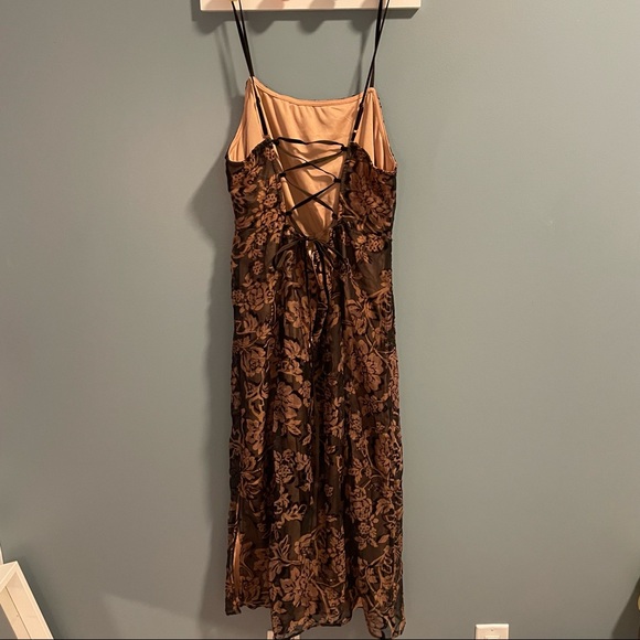 Dress Forum Square Neck Dress - Picture 6 of 10